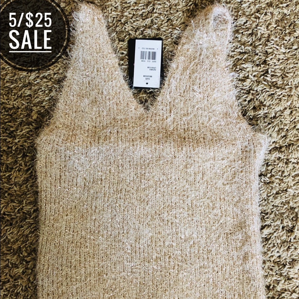 🔺NWT Ivory Gold Fuzzy Sweater Tank Top size M